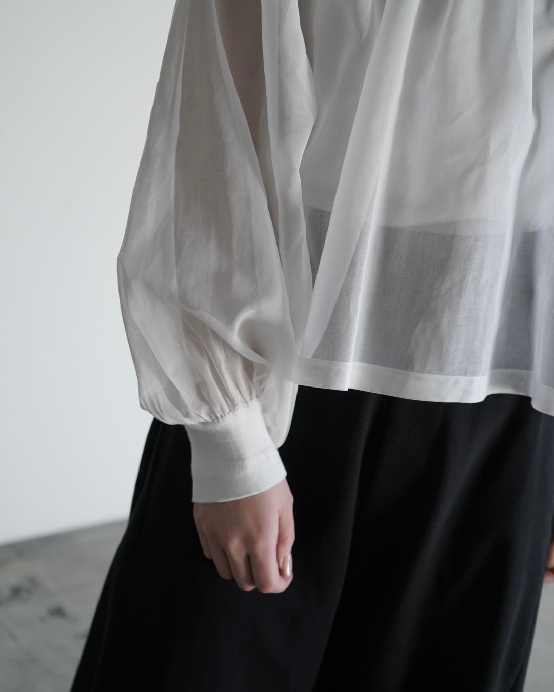 COTTON VOILE SHIRRED BLOUSE