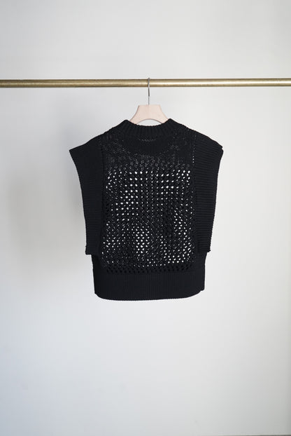 CROCHET SLEEVELESS KNIT
