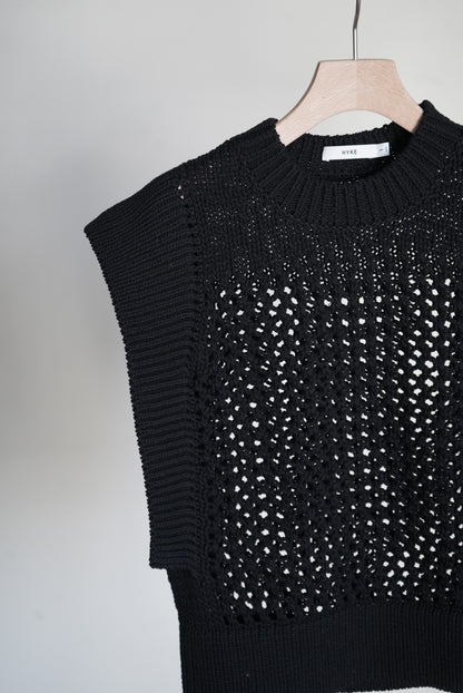 CROCHET SLEEVELESS KNIT