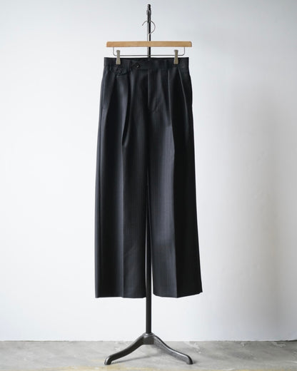 BLUEFACED WOOL TWO-TUCK SLACKS