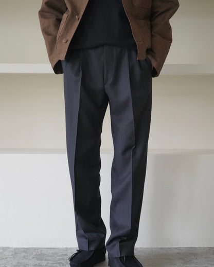 BLUEFACED WOOL TWO-TUCK SLACKS
