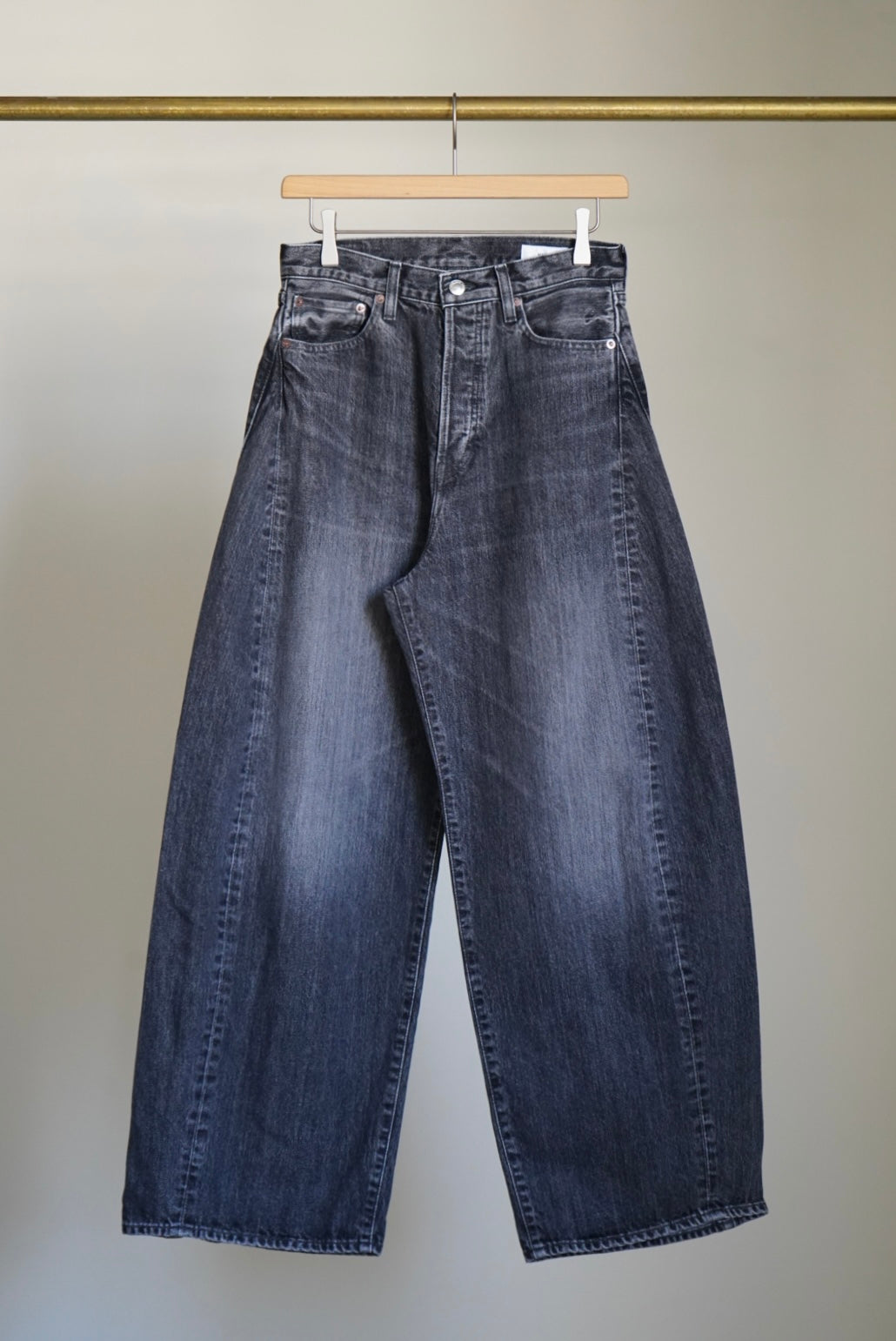 BARREL LEG DENIM JEANS