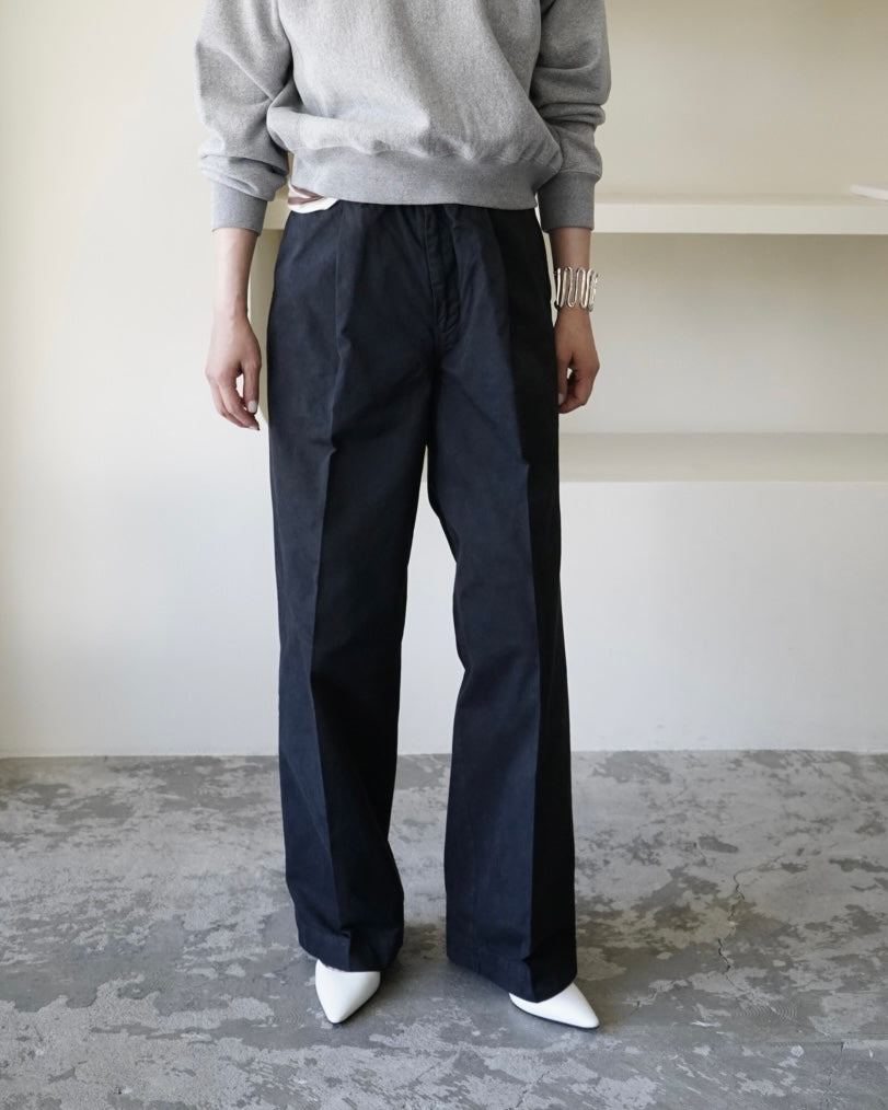 GARMENT-DYED FINX CHINO ONE-TUCK WIDE PANTS