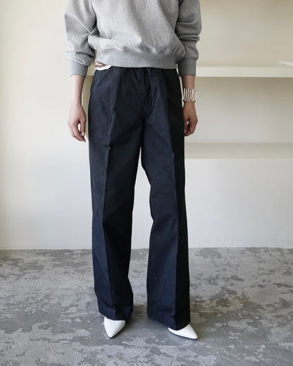 GARMENT-DYED FINX CHINO ONE-TUCK WIDE PANTS