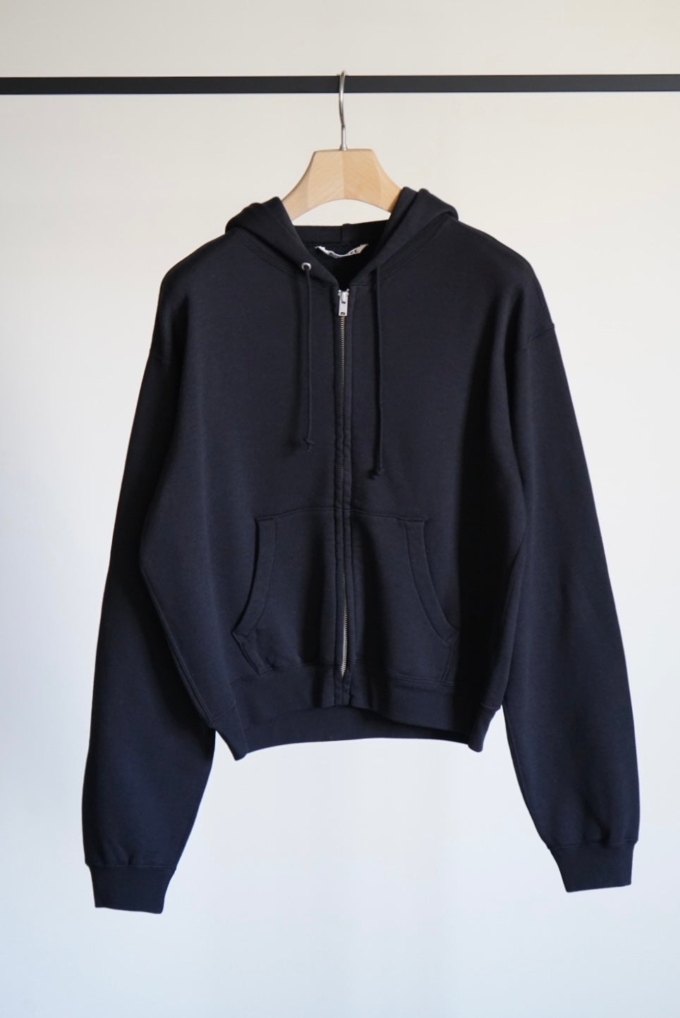 HIGH-TWIST COMPACT SWEAT ZIP PARKER