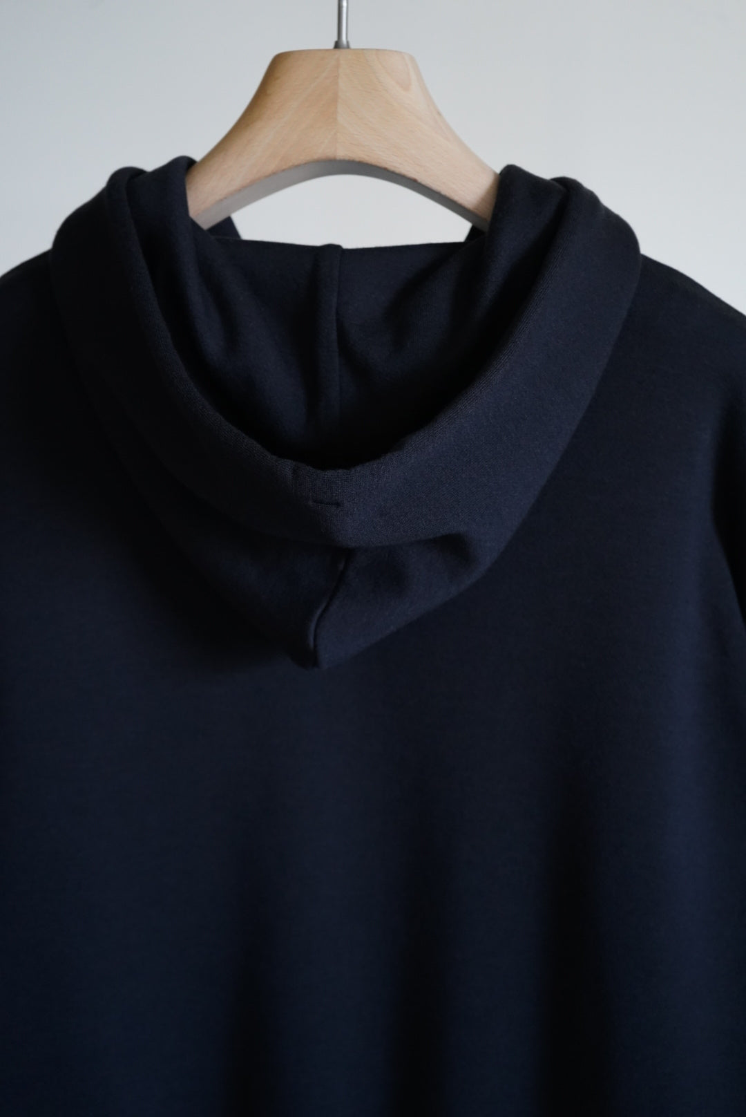 HIGH-TWIST COMPACT SWEAT ZIP PARKER