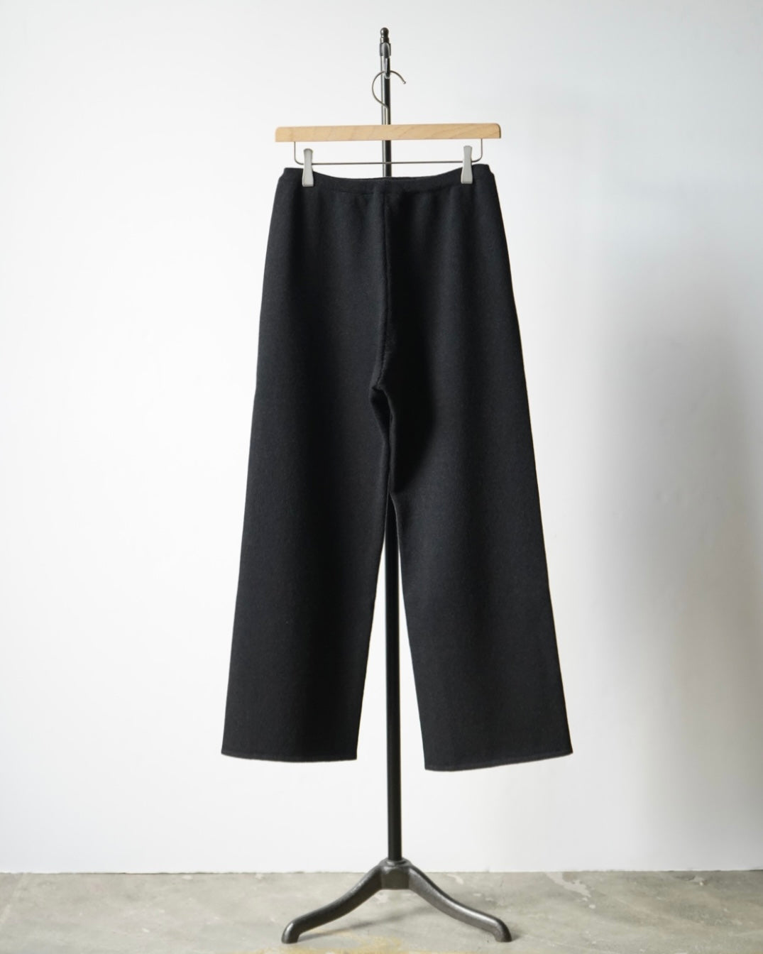 SUPER FINE WOOL KNIT PANTS