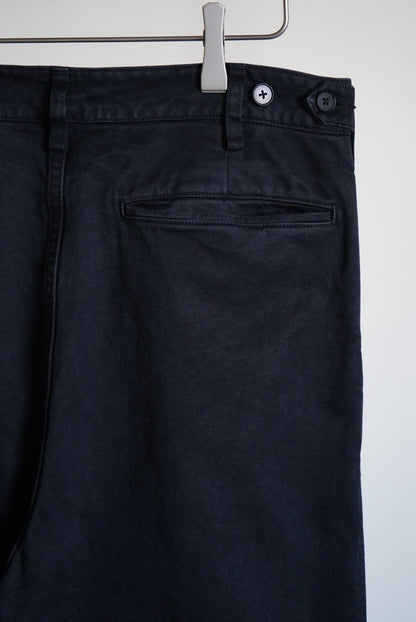 GARMENT-DYED FINX CHINO ONE-TUCK WIDE PANTS