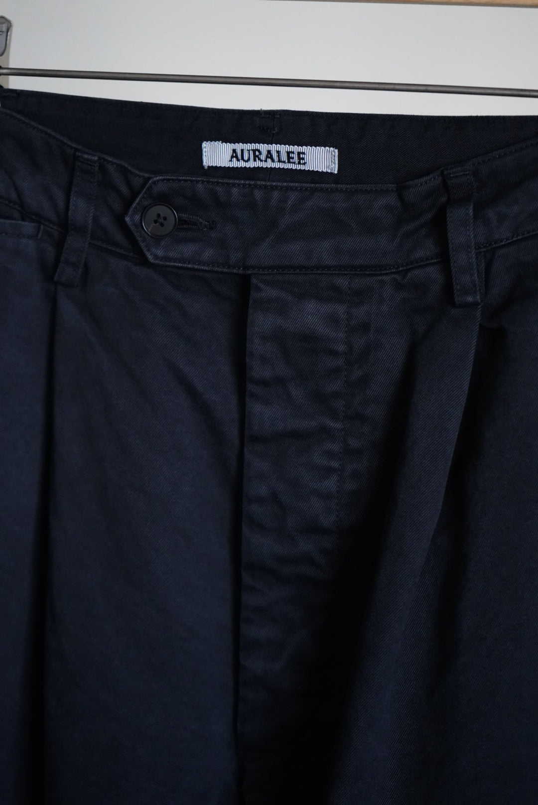 GARMENT-DYED FINX CHINO ONE-TUCK WIDE PANTS