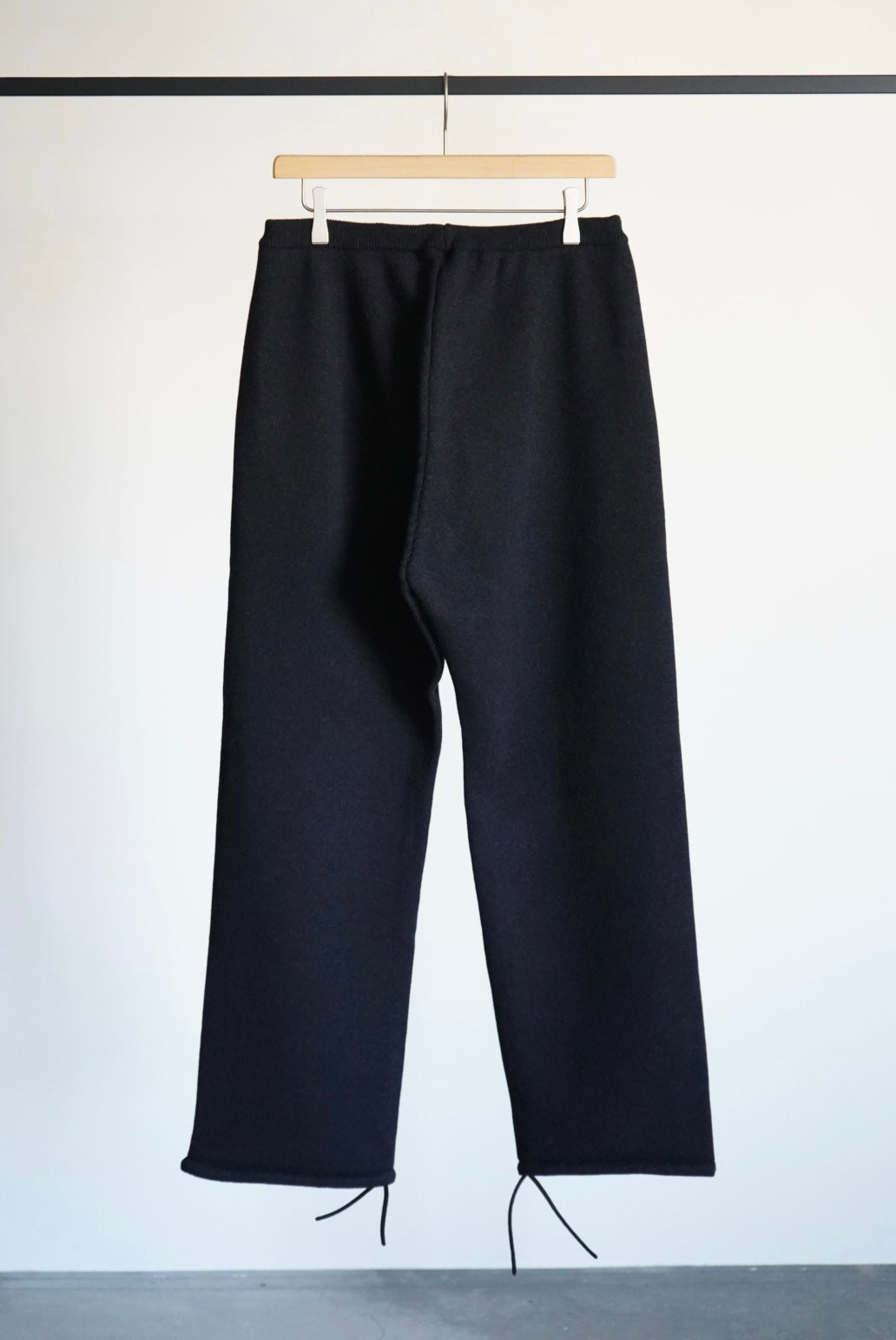 SUPER FINE WOOL KNIT PANTS