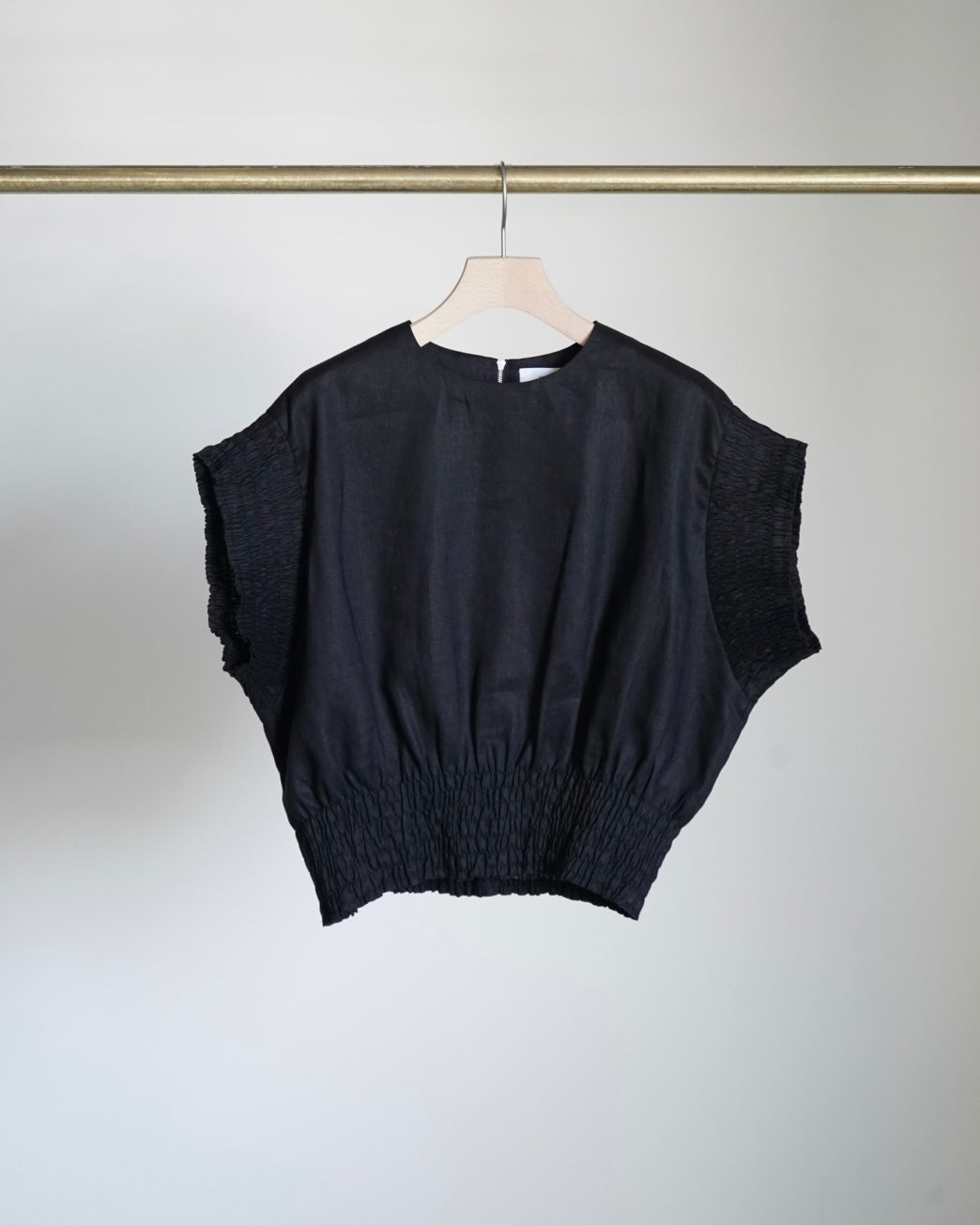 LINEN SHIRRED BLOUSE