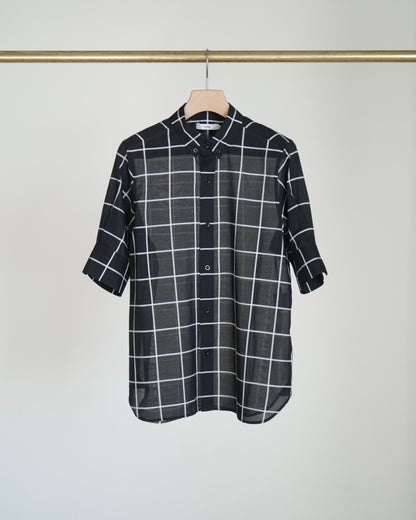 SHEER BACK WINDOWPANE SHORT-SLV BLOUSE