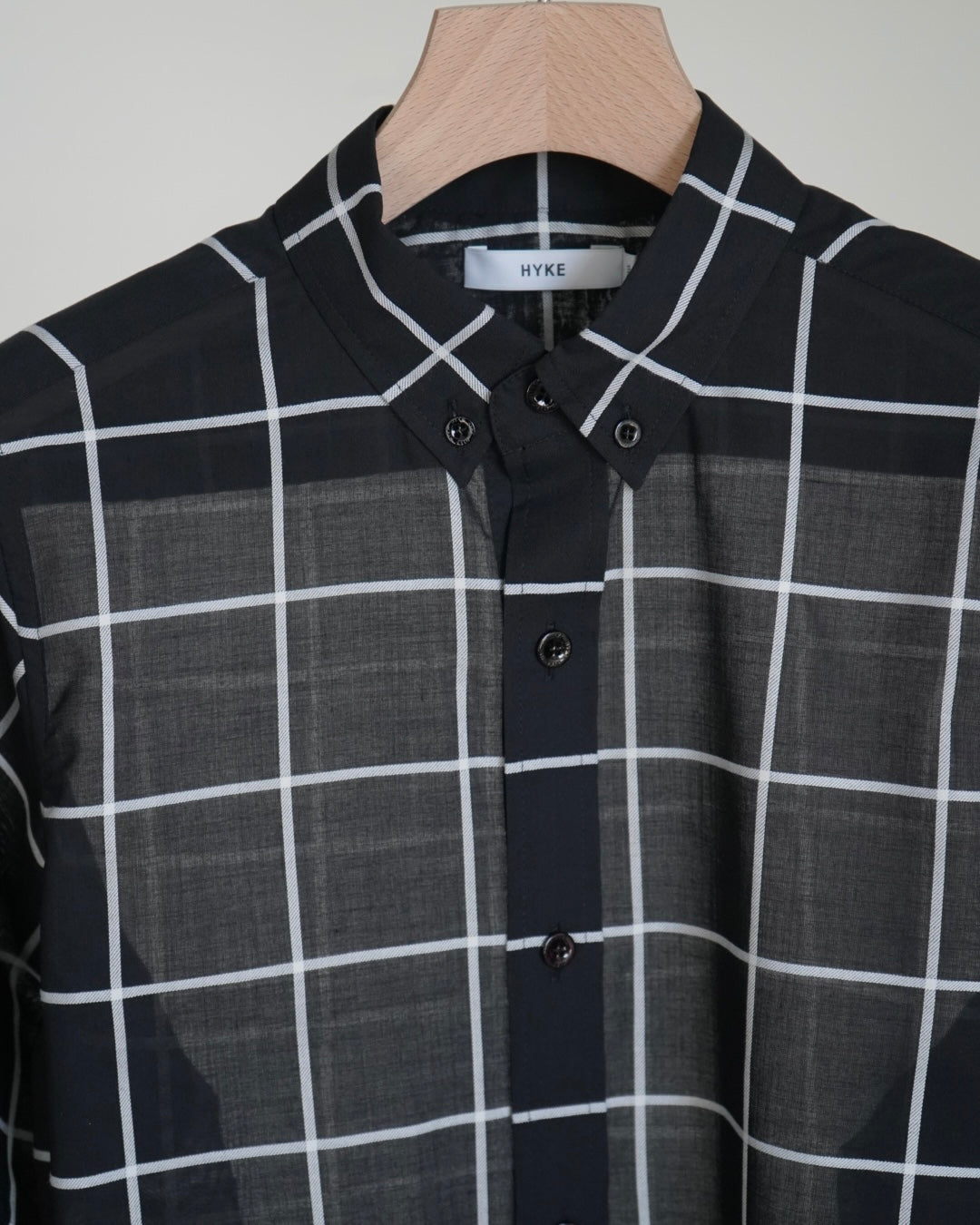 SHEER BACK WINDOWPANE SHORT-SLV BLOUSE