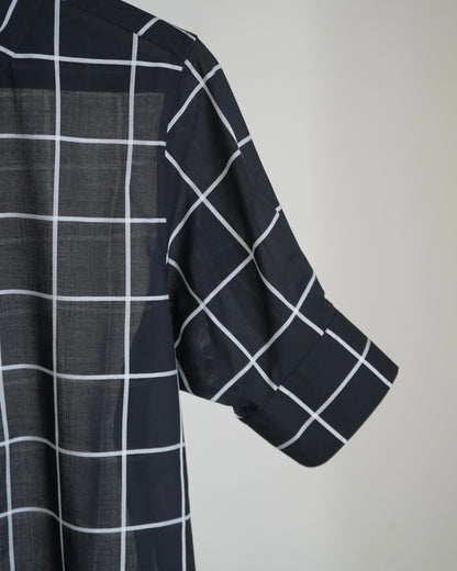 SHEER BACK WINDOWPANE SHORT-SLV BLOUSE