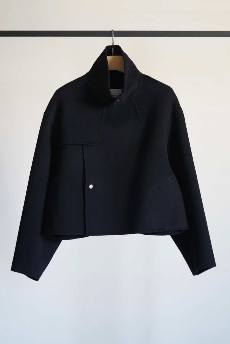 LIGHT DOUBLE-FACED CROPPED TRENCH COAT