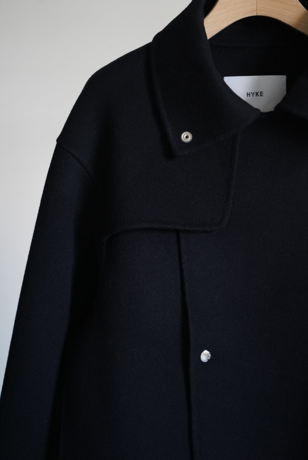 LIGHT DOUBLE-FACED CROPPED TRENCH COAT