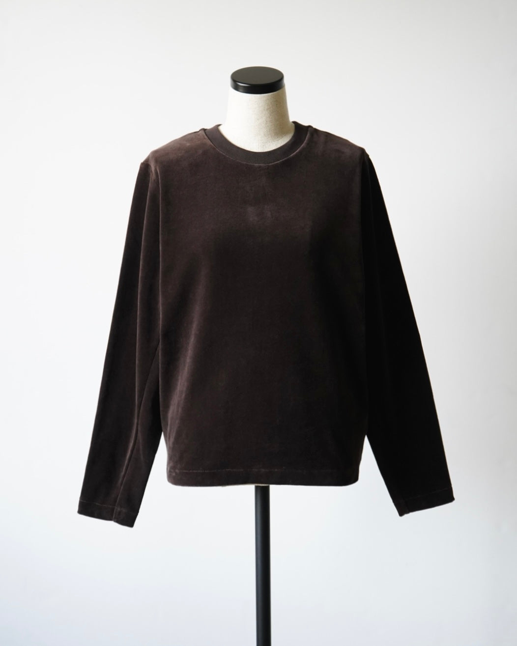 VELOUR CREW NECK TOP