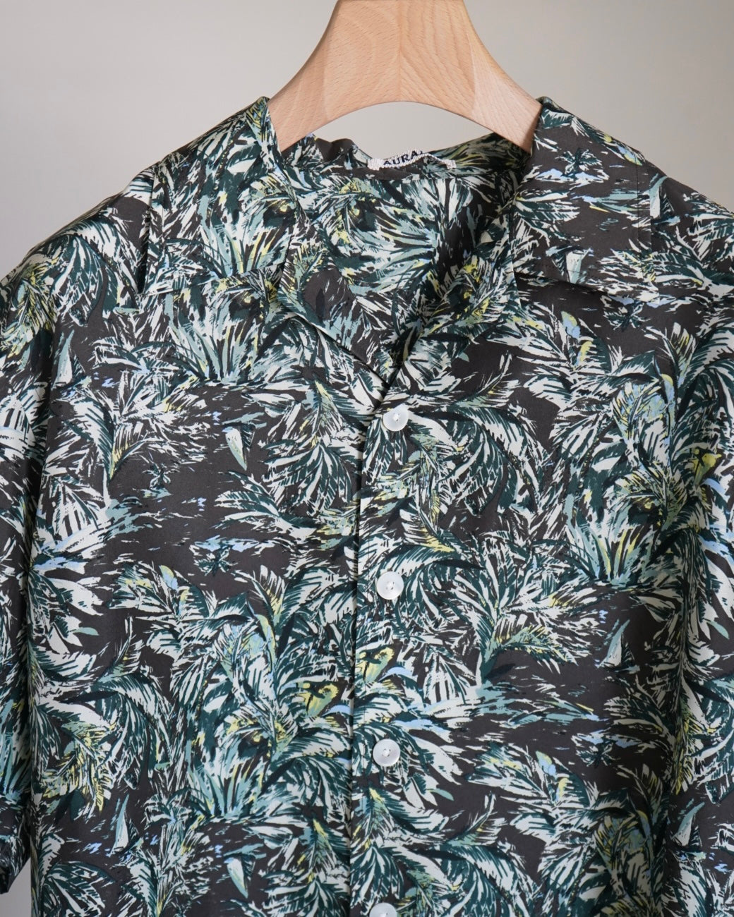 PRINTED AIRY SILK HALF-SLEEVED SHIRT