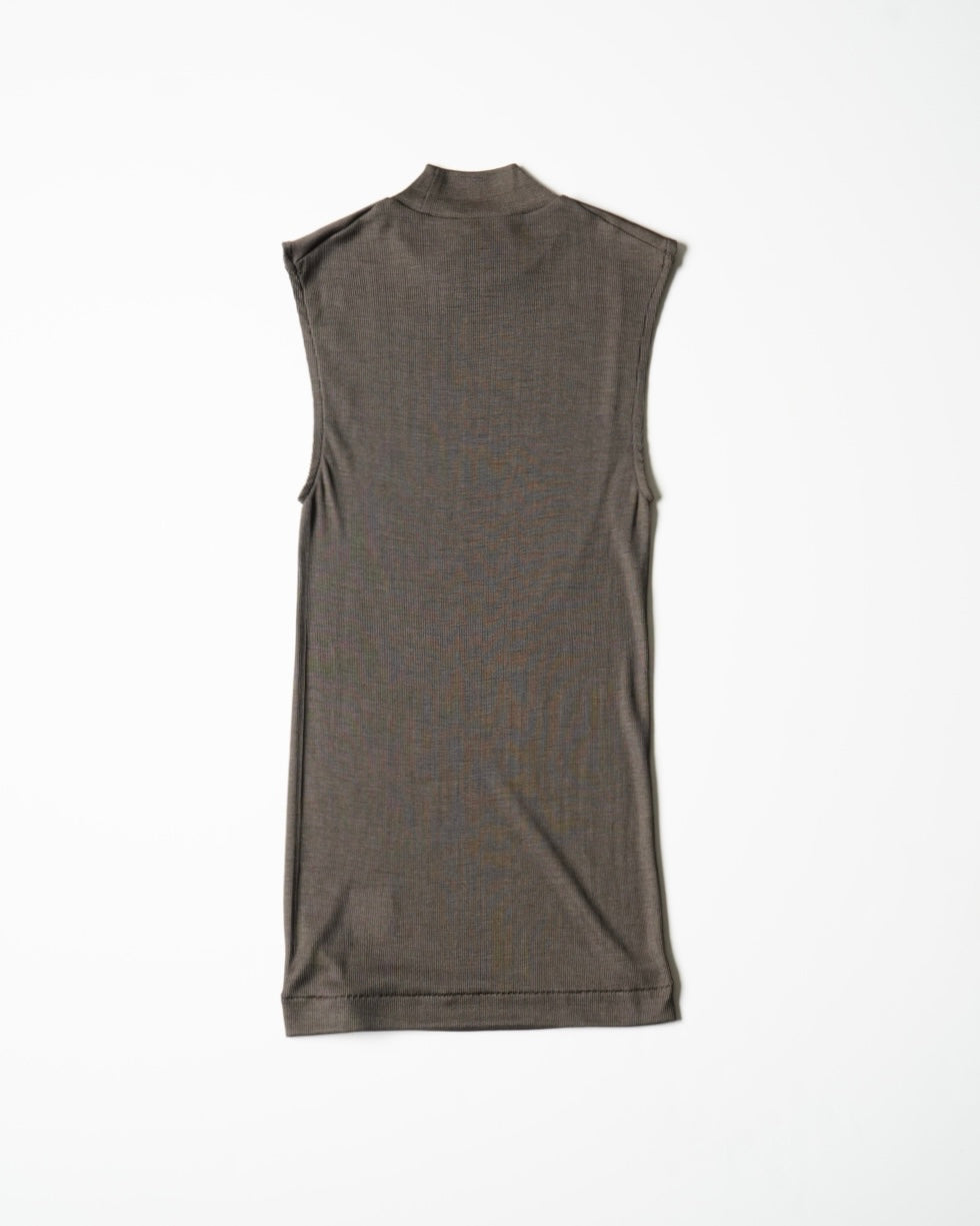COCO Sleeveless Mock Neck