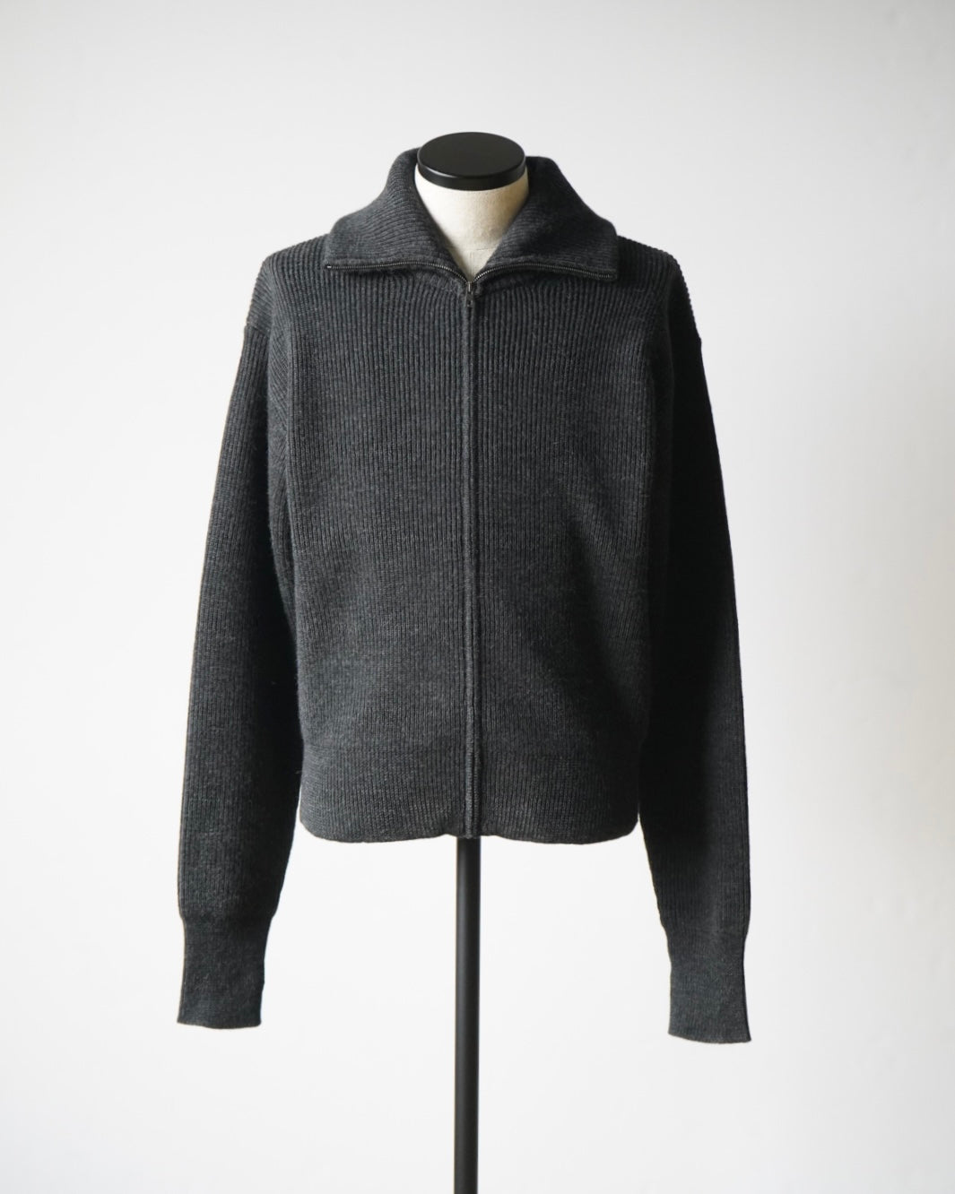ZIPPED CARDIGAN