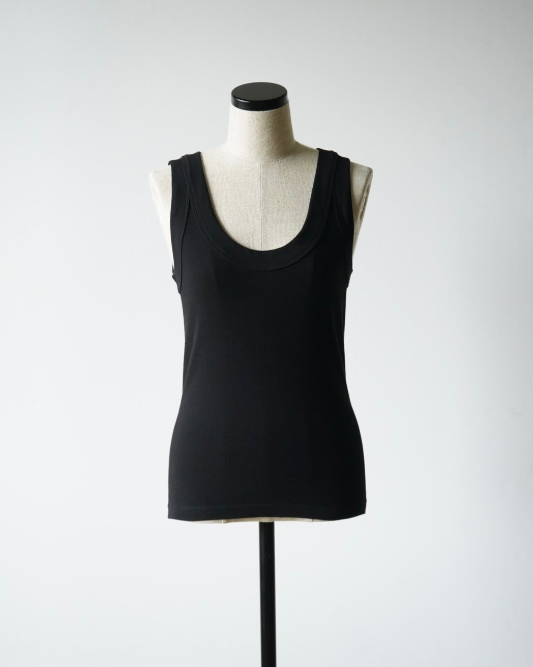 OMIT RIB TANK