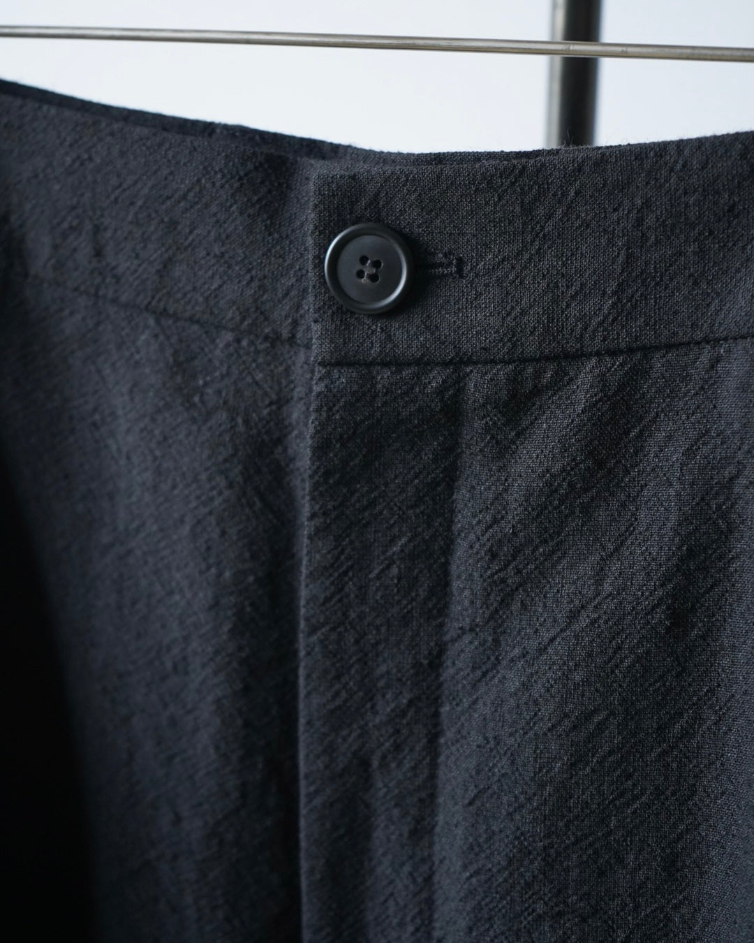 CRAPE DOUBLE PLEATED WIDE TROUSERS