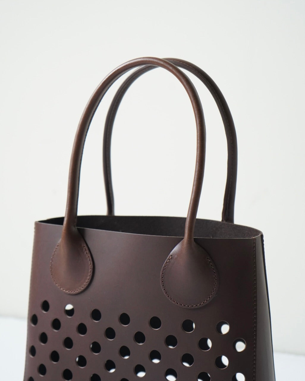 CALF LEATHER POLKA DOTS SQUARED HANDBAG