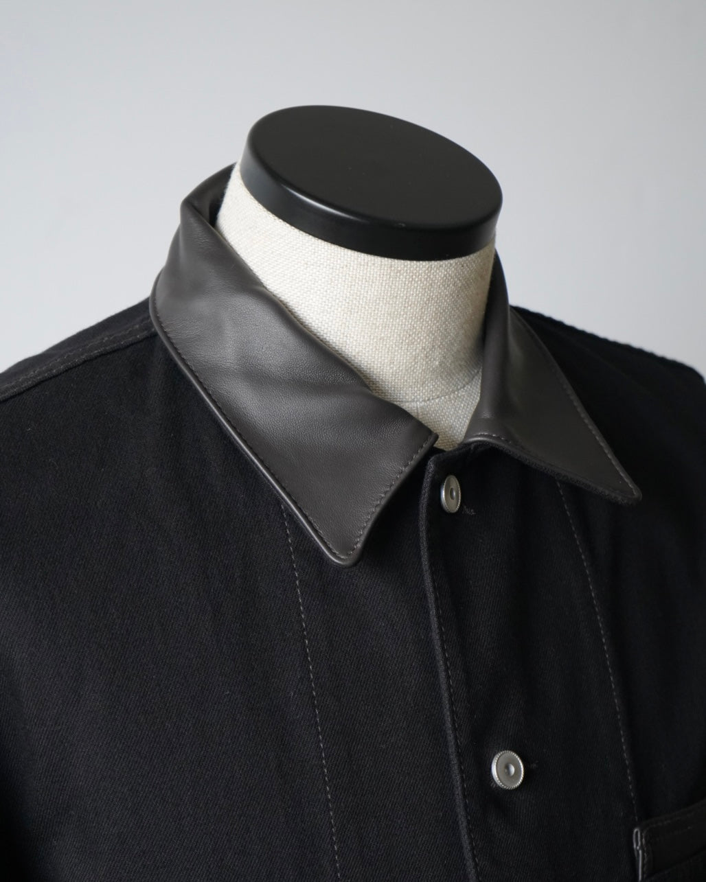 WORKWEAR OVERSHIRT WITH LEATHER COLLAR