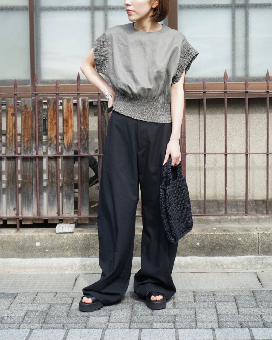 LINEN SHIRRED BLOUSE