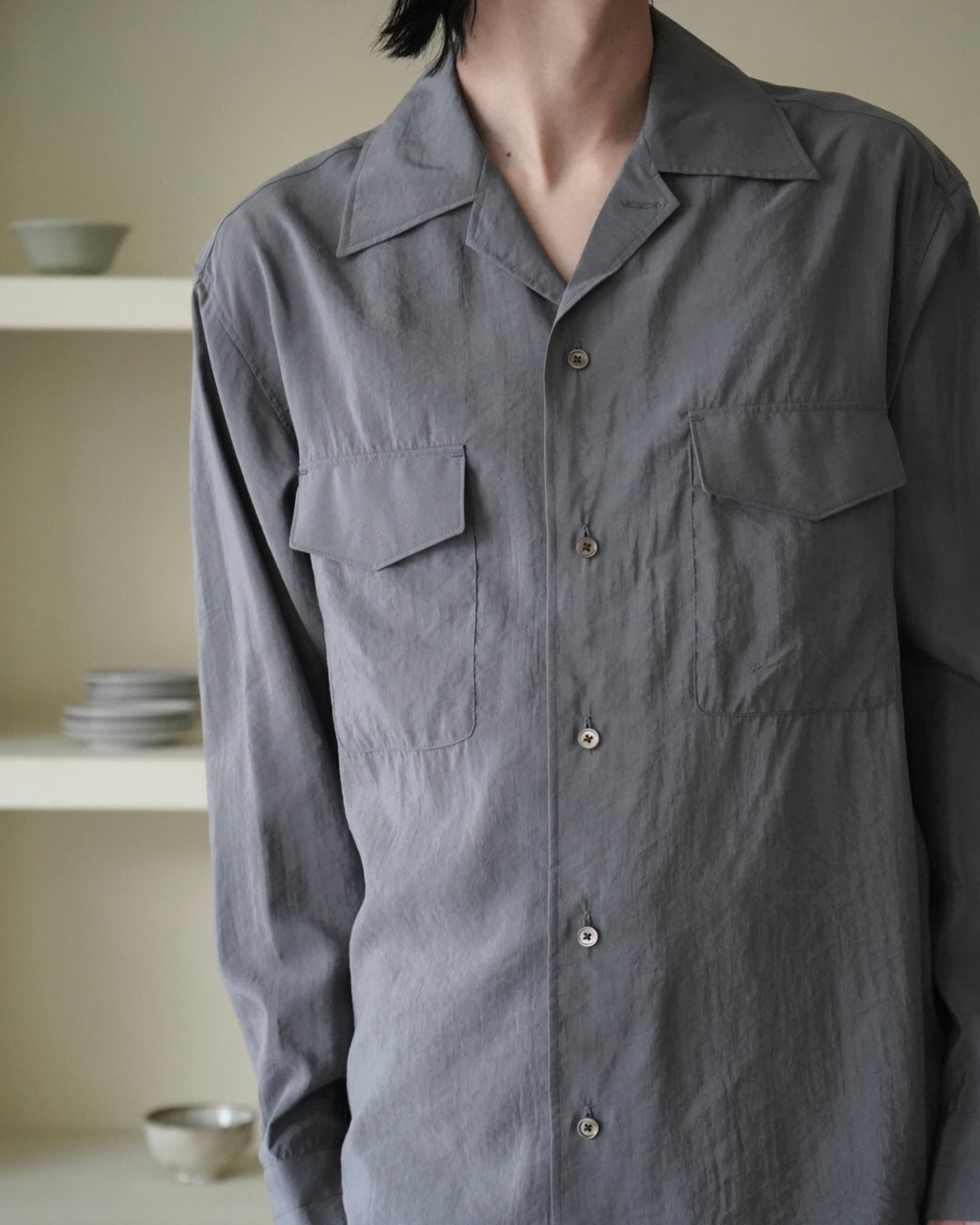 CONVERTIBLE COLLAR SHIRT