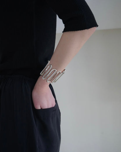 FICKLE BANGLE