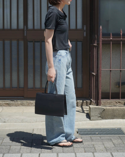 SQUARE-SHAPED TOTE BAG SHORT HANDLE : M