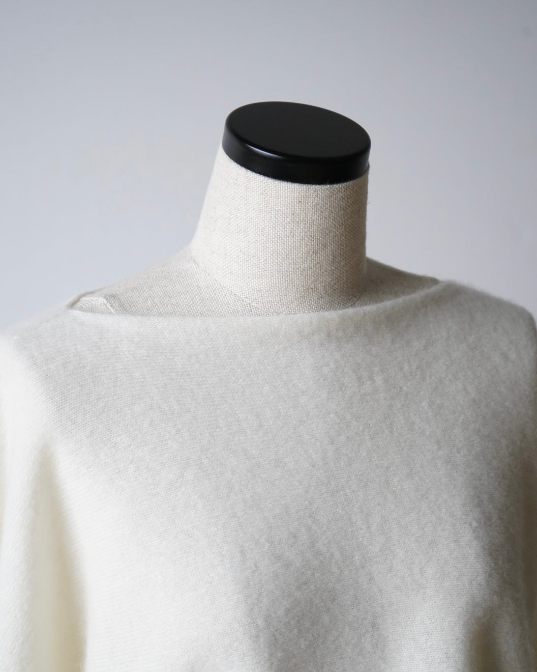 CASHMERE BATEAU NECK PULLOVER