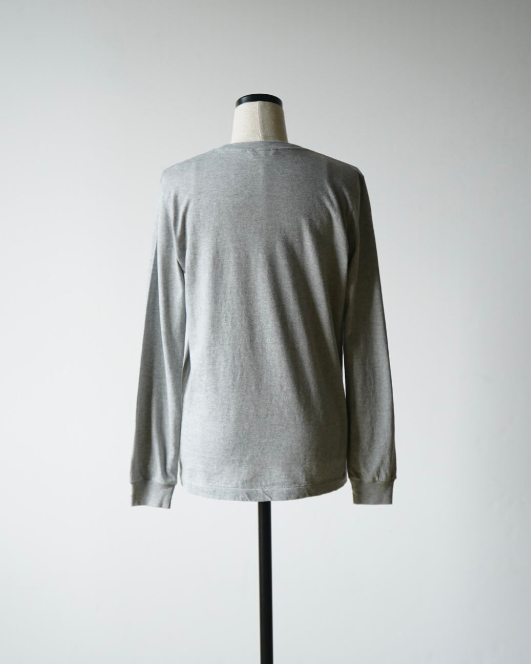 SEAMLESS L/S TEE