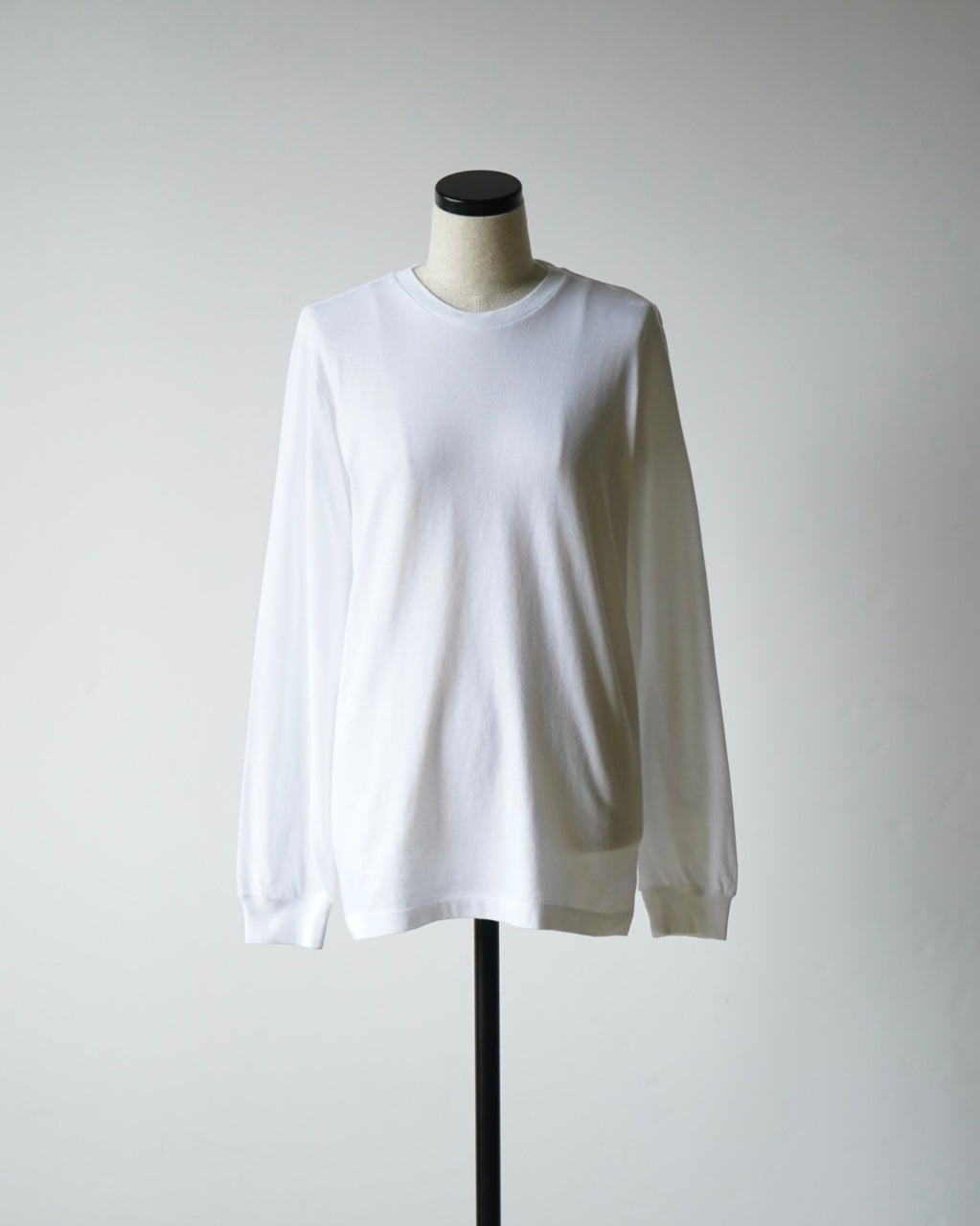 SEAMLESS L/S TEE