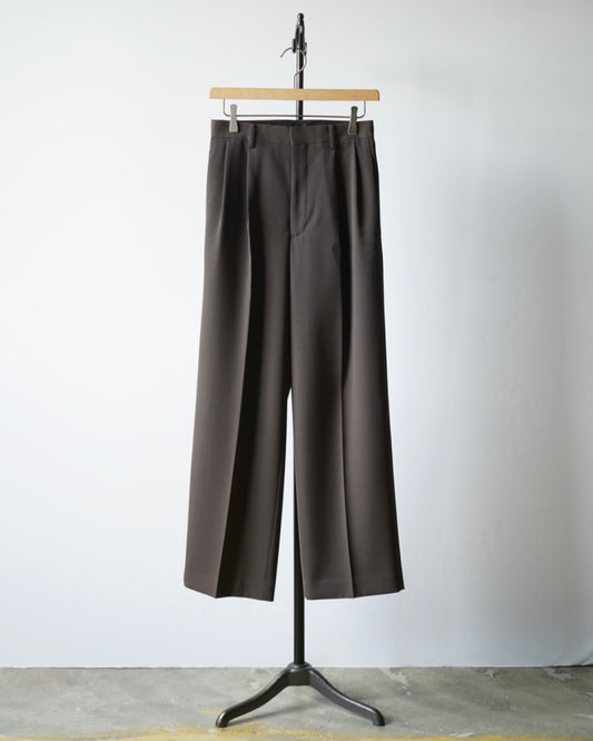 LIGHT WOOL MAX GABARDINE TWO-TUCK SLACKS