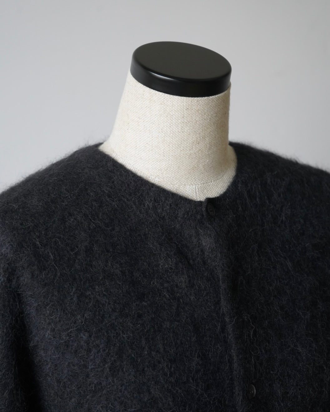 GARMENT-DYED BABY ALPACA FUR KNIT CREW-NECK CARDIGAN