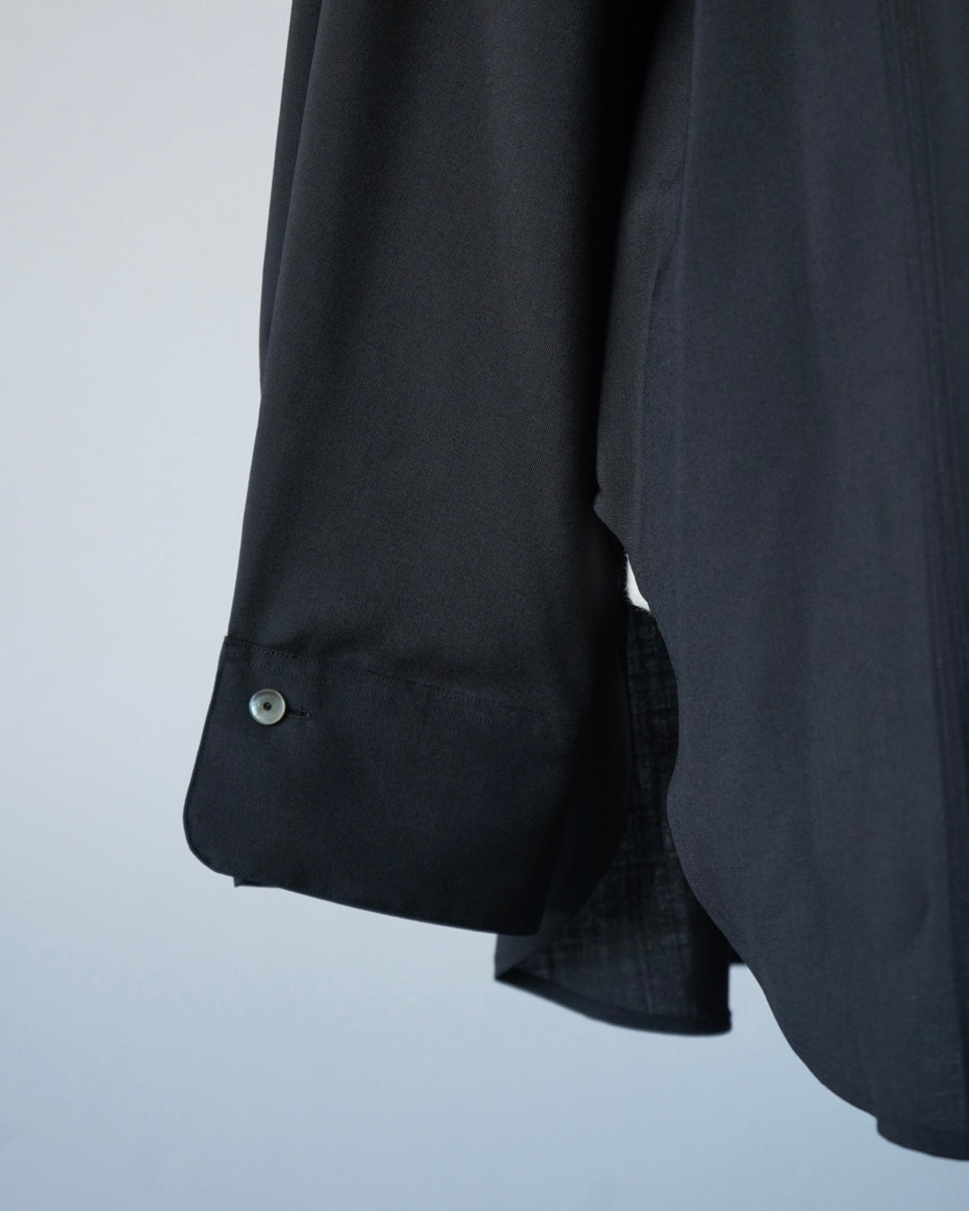 PIN TUCK STAND COLLAR BLOUSE