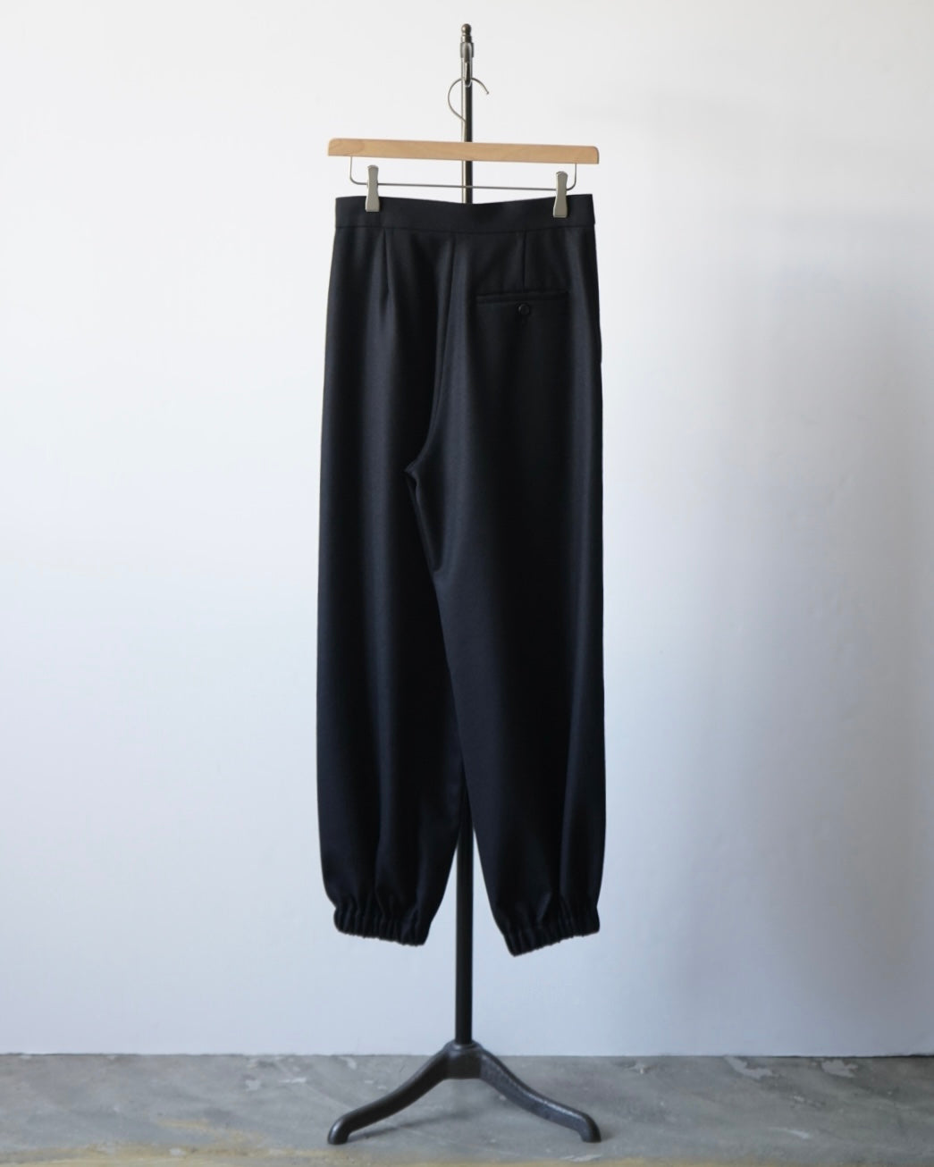 WIDE TUCK TROUSERS