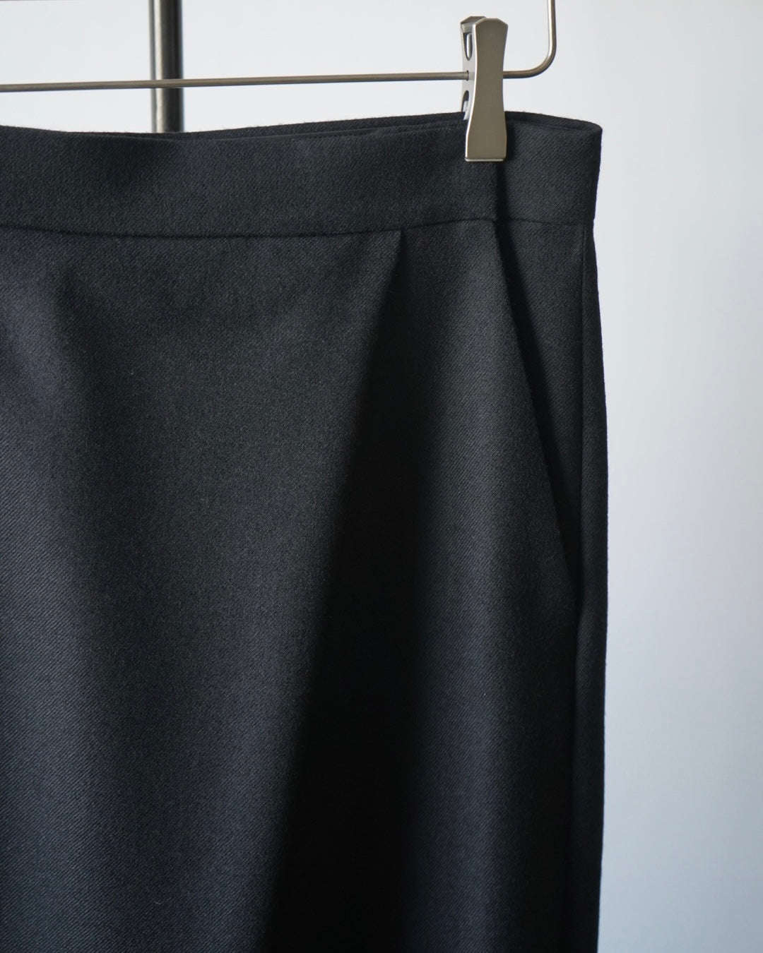 WIDE TUCK TROUSERS
