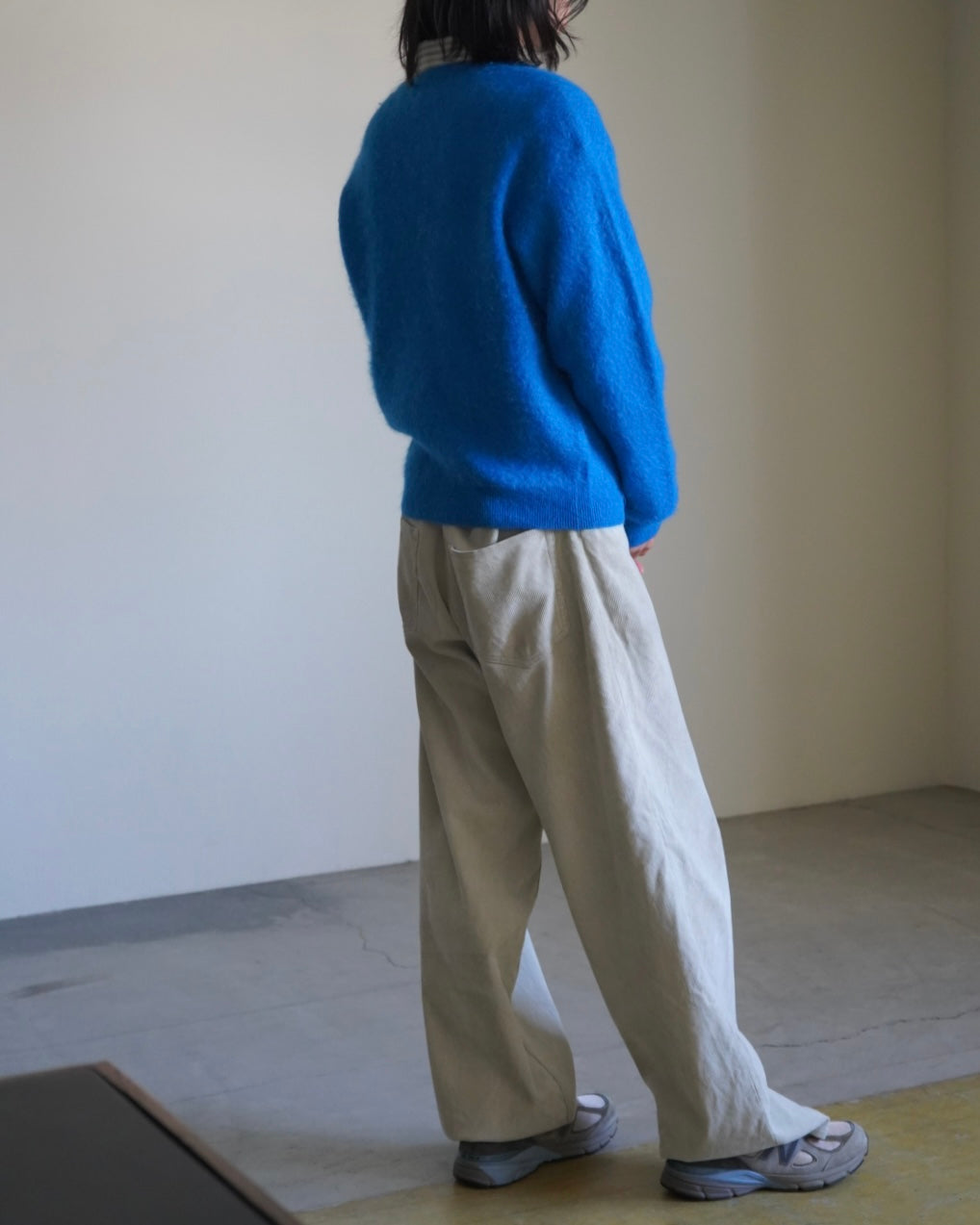 GARMENT-DYED BABY ALPACA FUR KNIT CREW-NECK CARDIGAN