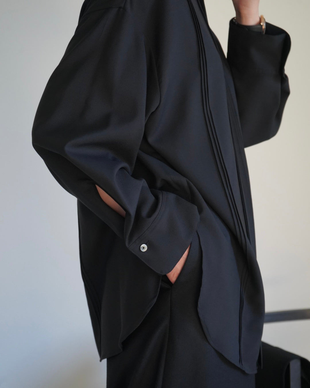 PIN TUCK STAND COLLAR BLOUSE