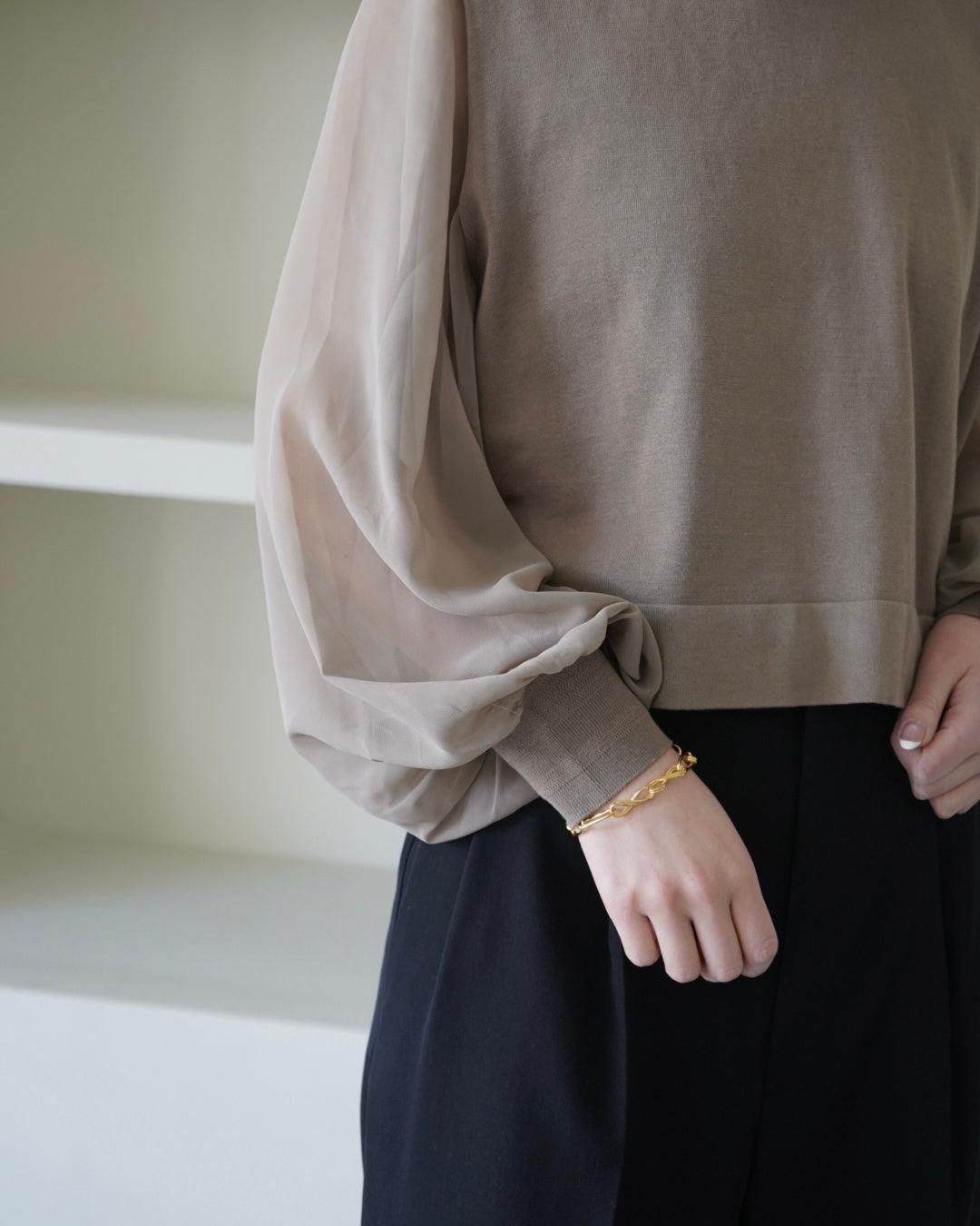 SHEER SLEEVES CREW NECK CROPPED KNIT