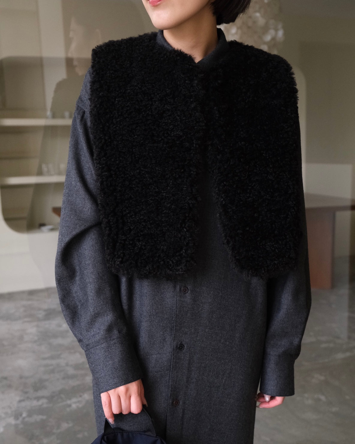 FAUX SHEARING CROPPED VEST