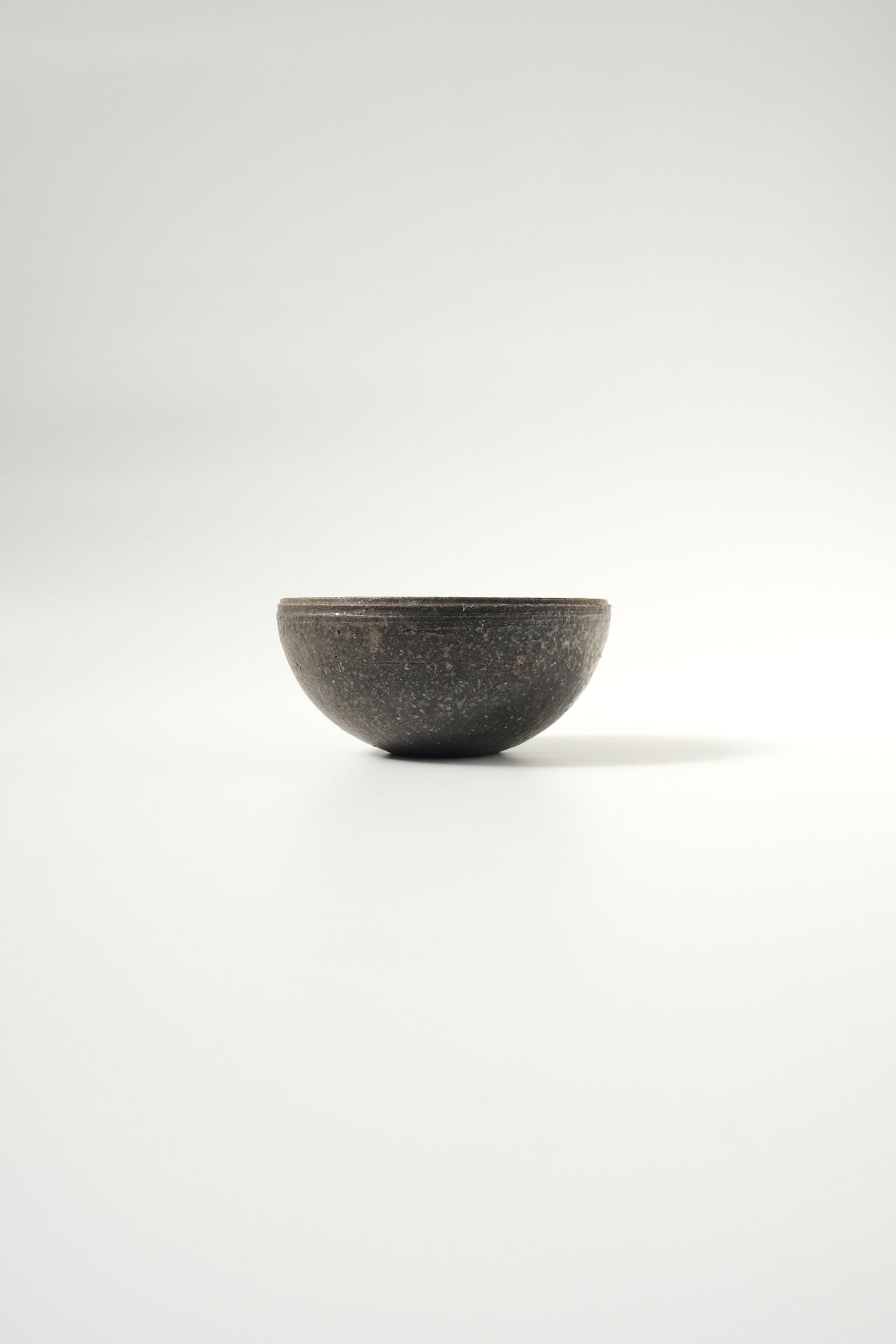 Round bowl | Black