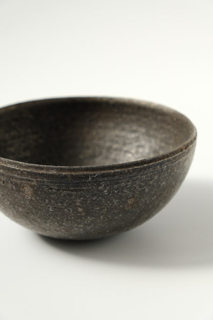 Round bowl | Black