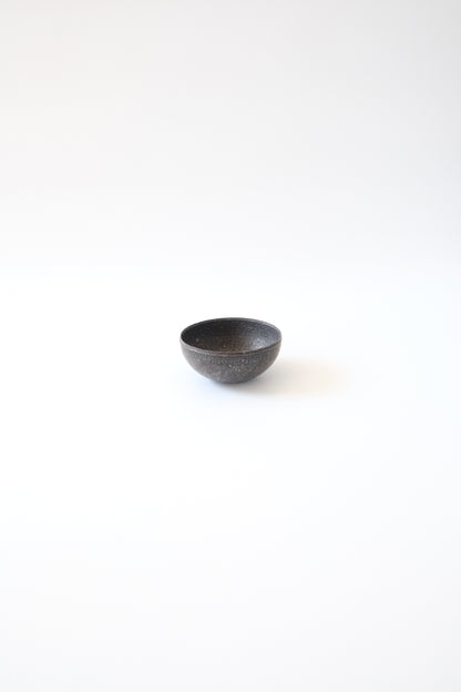 Round bowl | Black