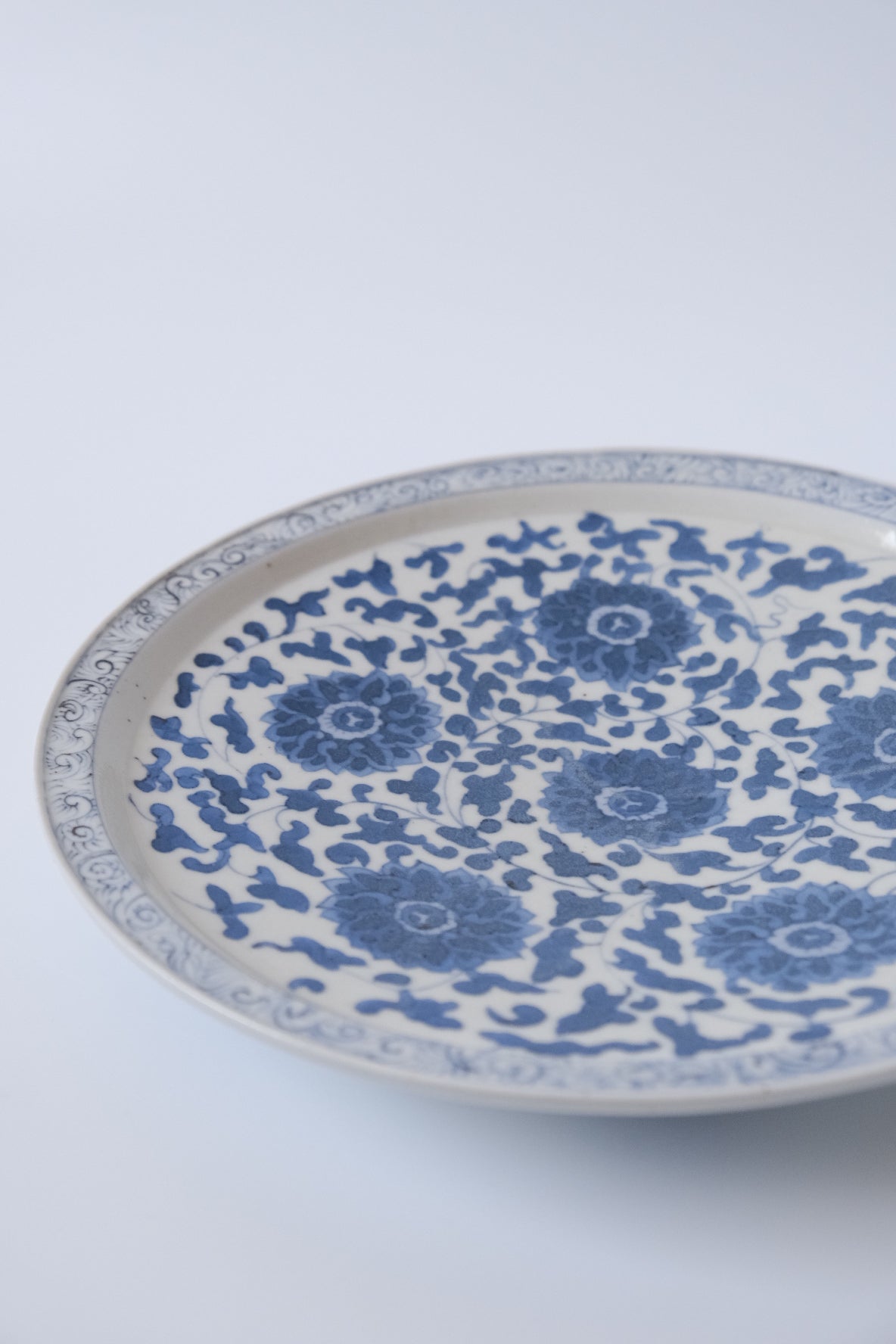 青花宝相華文7寸リム皿