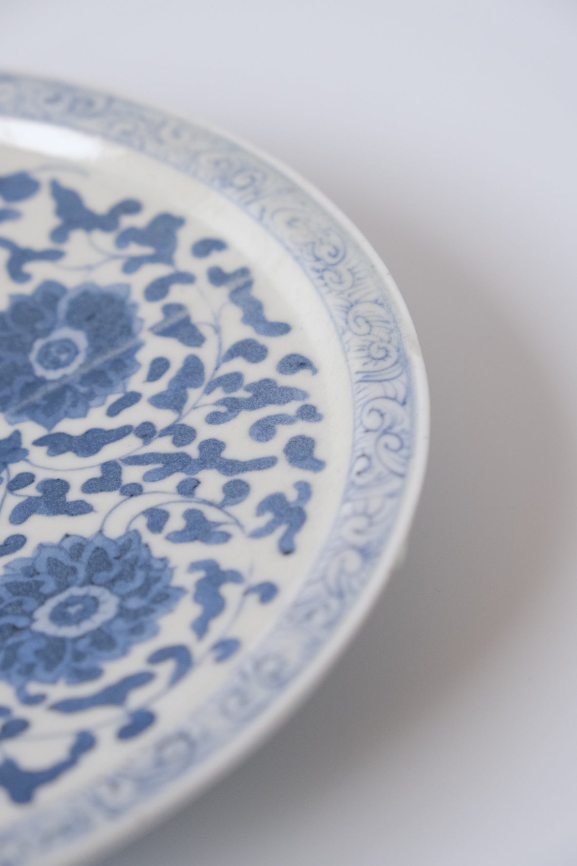 青花宝相華文7寸リム皿