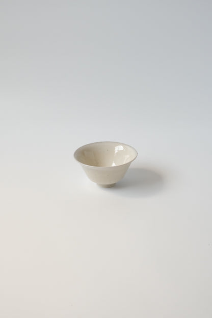 白磁輪線ご飯茶碗